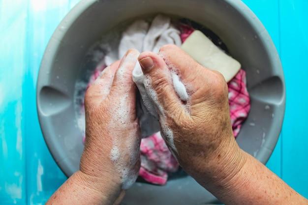 How To Hand Wash Clothes With Dish Soap 