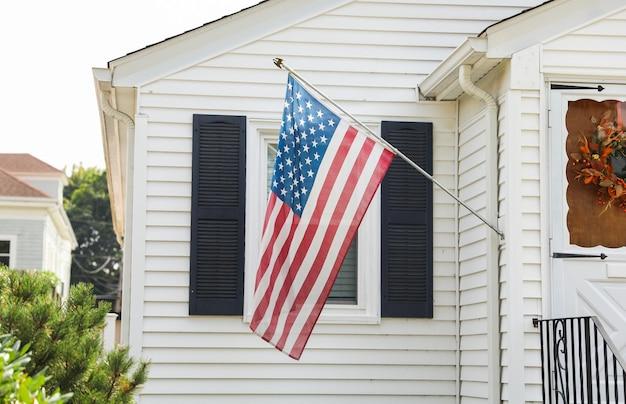 How To Mount A Flagpole On Vinyl Siding 