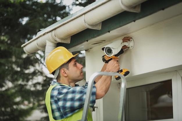 How To Mount Camera On Vinyl Siding 