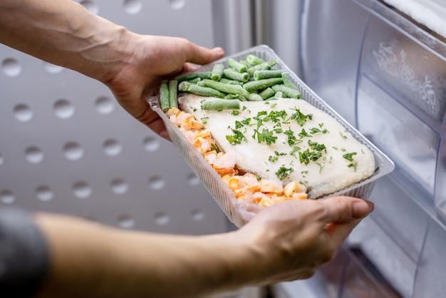 Is It Ok To Put A Frozen Glass Dish In The Oven 