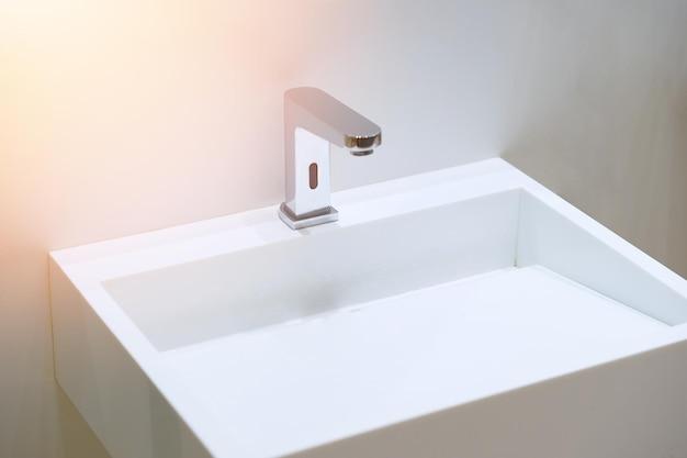  Is Porcelain Or Ceramic Sink Better 