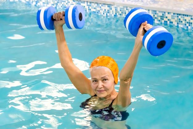 How To Teach Water Aerobics To Seniors 