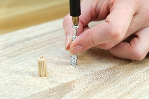  How To Tighten A Stripped Screw 