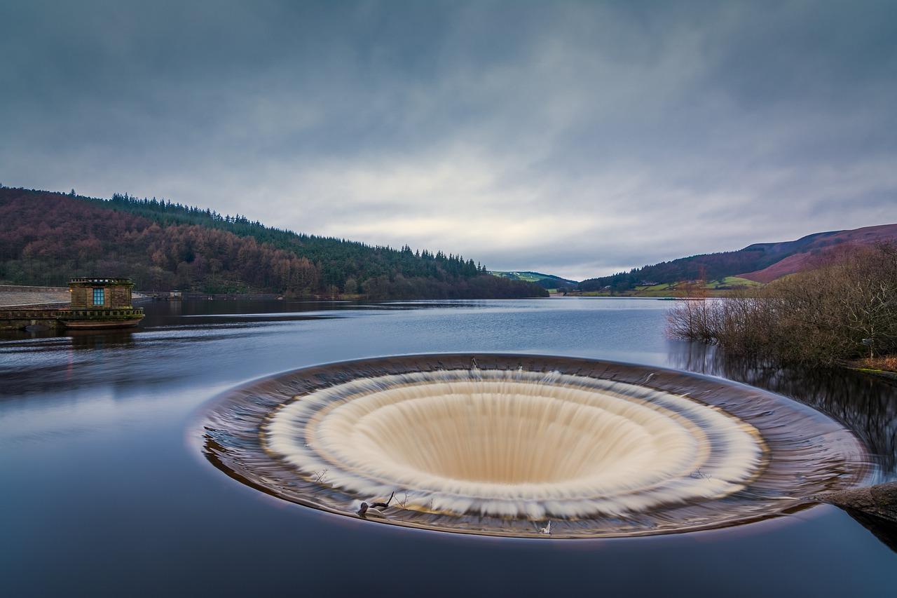 What Is A Plughole In A Reservoir 