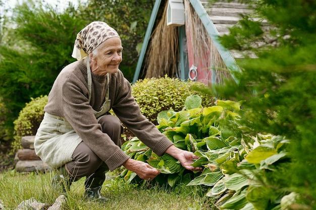  What To Wear While Gardening 