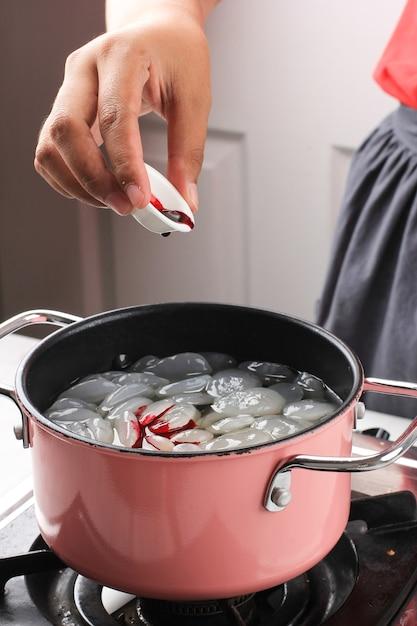 Why Is Food Sticking To My Red Copper Pan 